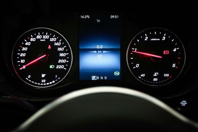 Car image 30