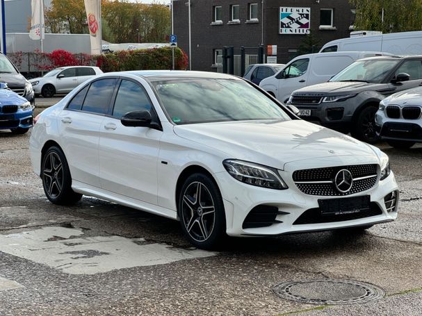 Mercedes-Benz C 300 e AMG 235 kW image number 3