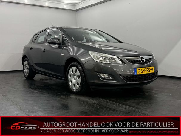 Opel Astra Edition 74 kW image number 1