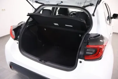 Car image 33
