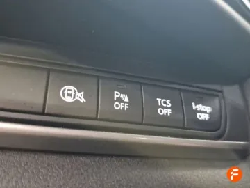 Car image 34