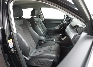 Car image 35