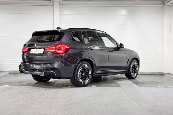 BMW iX3 M Sport 210 kW image number 6