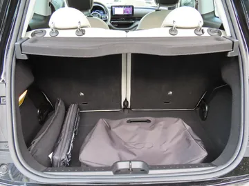 Car image 19