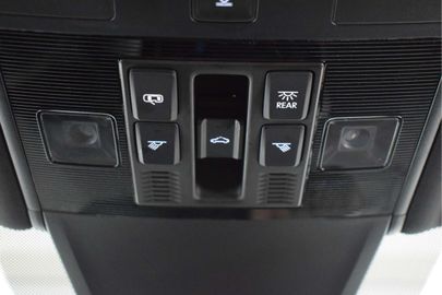 Car image 37