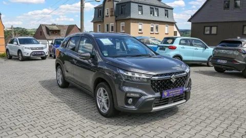 Car image 2