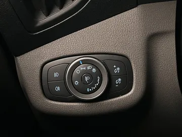 Car image 34