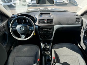 Car image 9