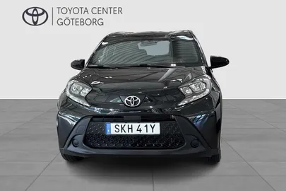 Car image 2