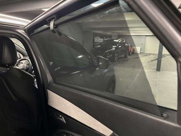 Car image 35