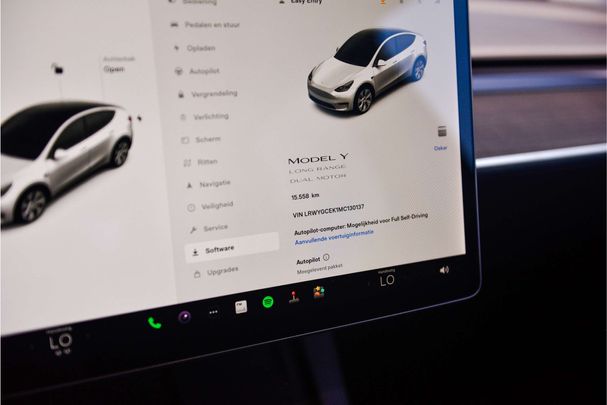 Tesla Model Y Long Range AWD 158 kW image number 33