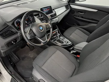 Car image 39