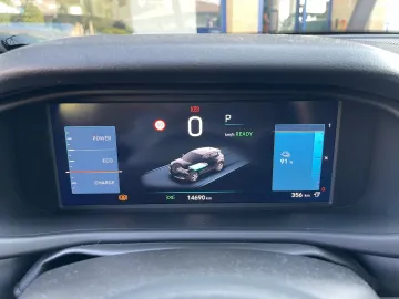 Car image 34