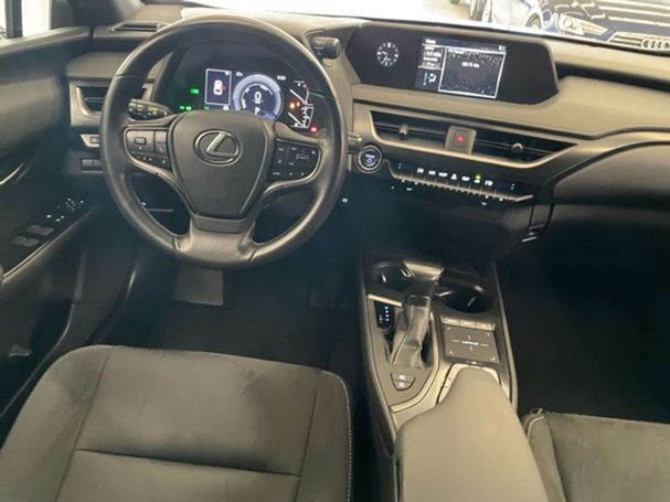 Lexus UX 250h 135 kW image number 26