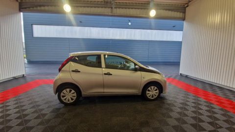Car image 2