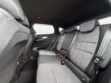 Car image 29