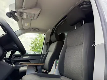 Car image 41