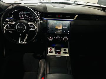 Car image 25