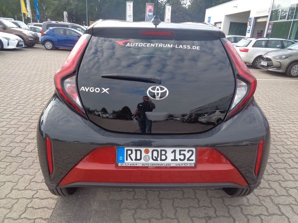 Toyota Aygo X 1.0 53 kW image number 2