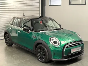Car image 4