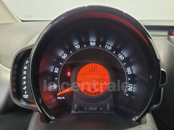 Toyota Aygo X-shift x-play 53 kW image number 10