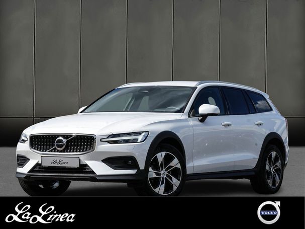 Volvo V60 Cross Country AWD Plus 145 kW image number 1