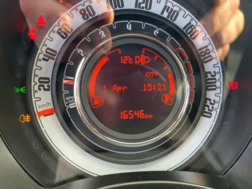 Car image 18