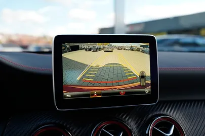 Car image 26