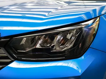Car image 23