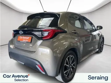 Car image 3