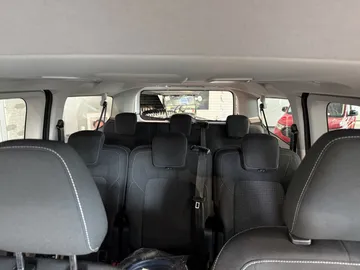 Car image 46