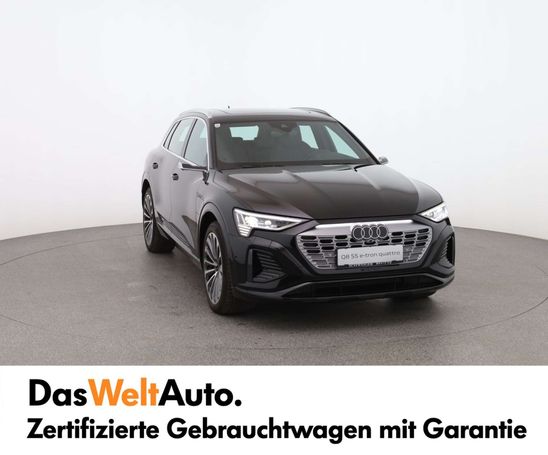 Audi Q8 55 quattro e-tron S-line 250 kW image number 8