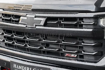Car image 40