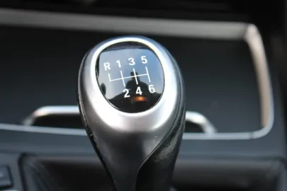Car image 35