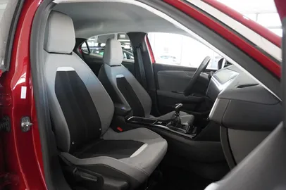 Car image 38