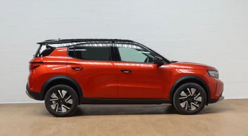 Car image 3