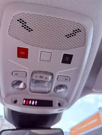 Car image 28