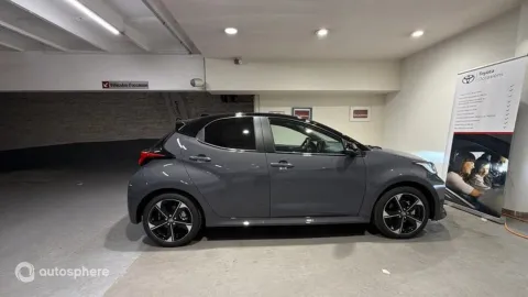 Car image 3