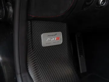 Car image 34