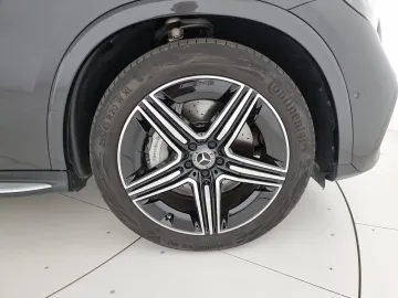 Car image 34