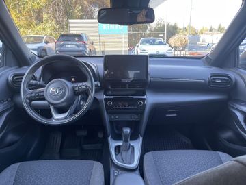 Car image 10