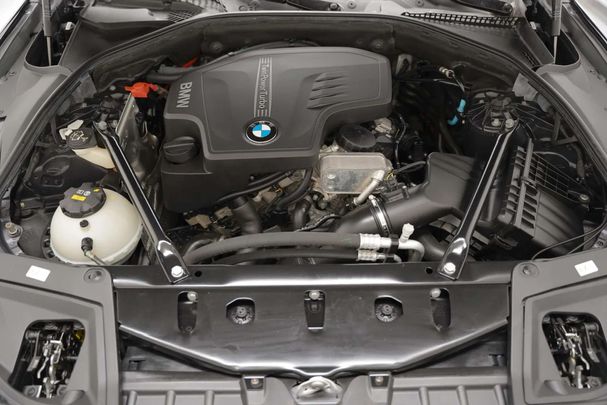 BMW 520i 135 kW image number 37