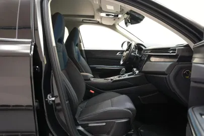 Car image 44