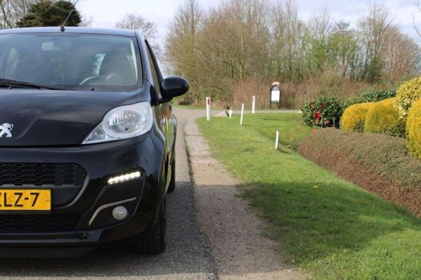 Peugeot 107 68 Active 50 kW image number 20