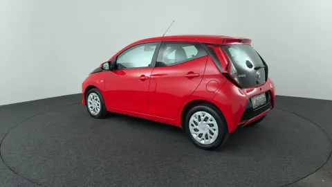 Car image 5
