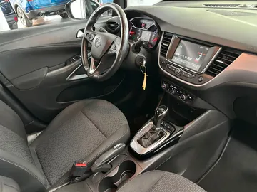 Car image 32