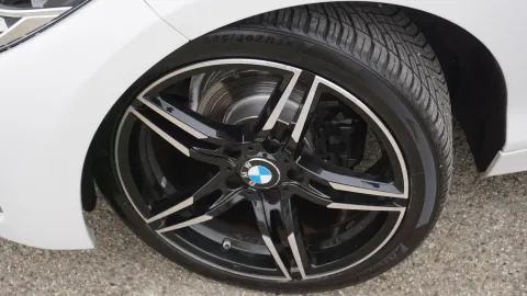 Car image 47