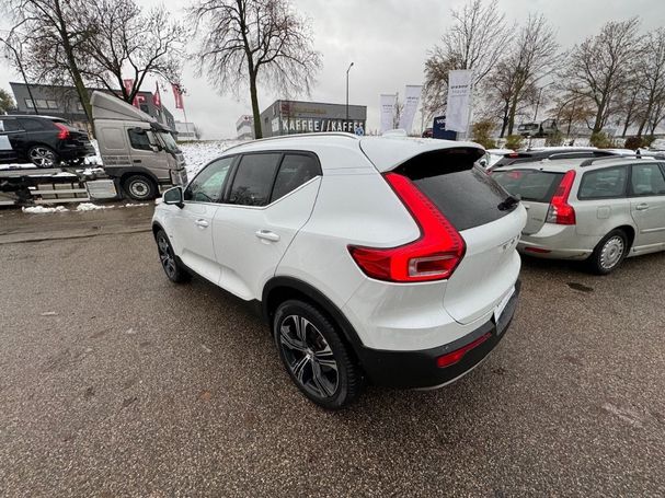 Volvo XC40 Recharge Plug-in Hybrid T4 Inscription 155 kW image number 4