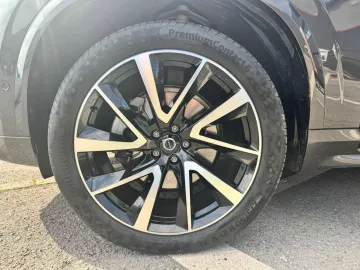 Car image 32