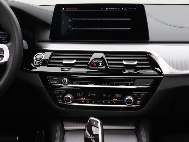 BMW 520i Touring 135 kW image number 21